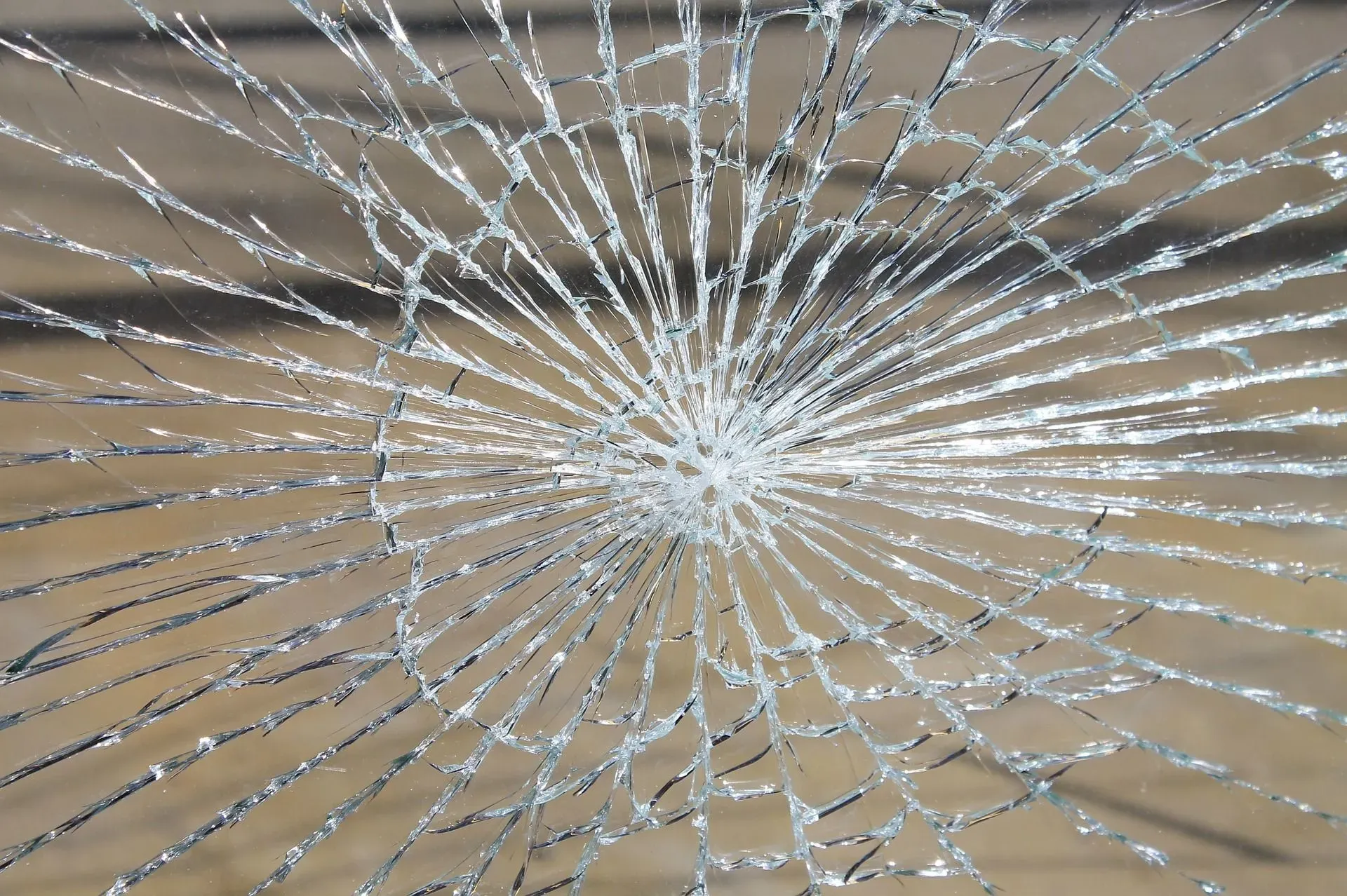 Glasbruch — Sicherung der Bruchstelle